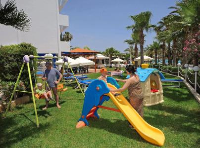Okeanos Beach Boutique - 17