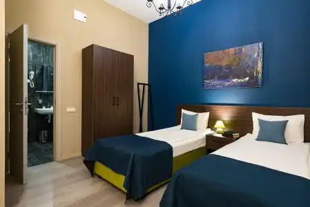 Gallery Inn Mini-hotel - 56