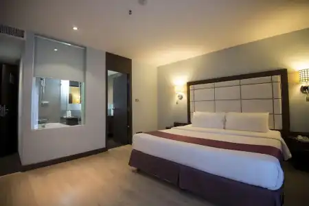Sukhumvit Suites - 78