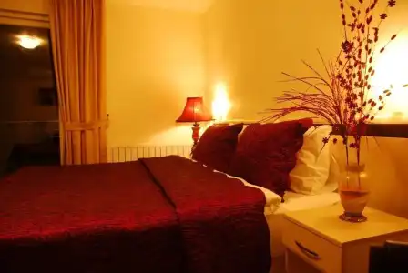 Otel Bossinop - 2