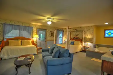 Blue Mountain Mist Country Inn & Spa - 120