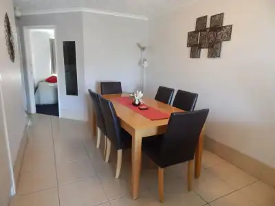 Tranquil Shores Holiday Apartments - 17