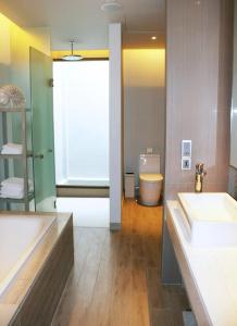 Pullman Phuket Arcadia Naithon Beach - 10