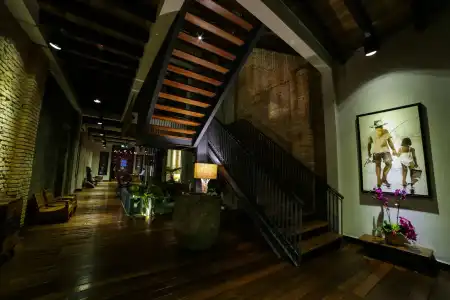 1825 Gallery - 16