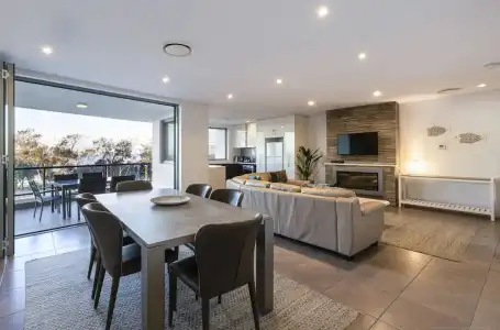 Bay Royal Apartments - 108