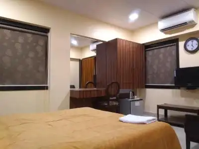 Metro Palace Mini-hotel - 37