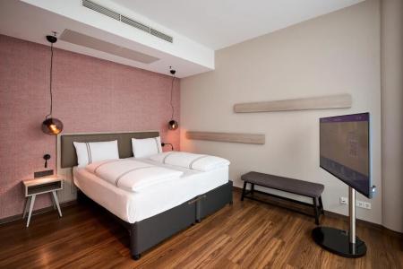 Premier Inn Wurzburg - 71