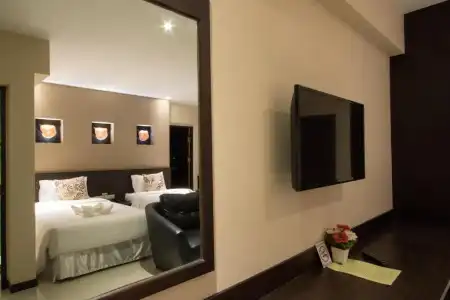 Chateau de Sukhumvit - 83