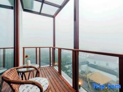 East Tai Lake Grand - 122