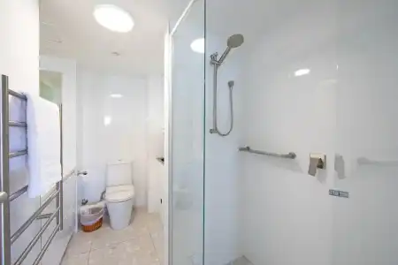 Burleigh Beach Tower - 144