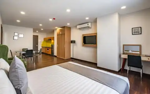 Emerald Central - 158