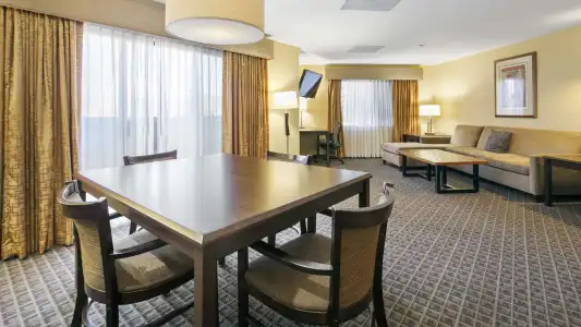 Best Western Plus Scottsdale Thunderbird Suites - 5