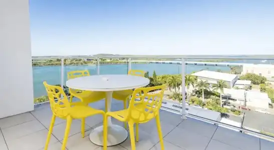 Riviera Mackay - 52