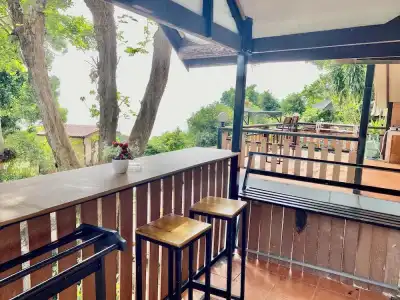 Majestic Sea View Resort - 32
