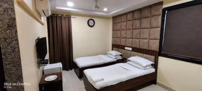 Metro Palace Mini-hotel - 41