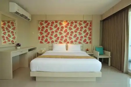 Chalong Beach Front Residence - 23