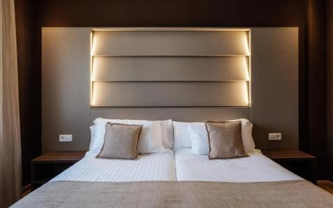 Windsor Tossa – Adults Only +16 - 2