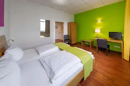AMH Airport-Messe-Hotel - 55