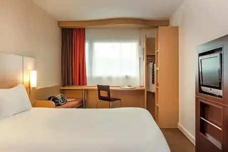 ibis Rouen Centre Champ de Mars - 45