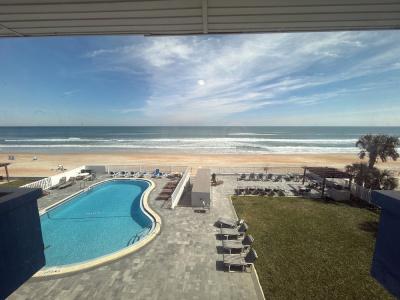 Driftwood Beach Motel - 136
