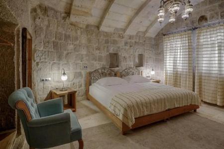 Hera Cave Suites - 105