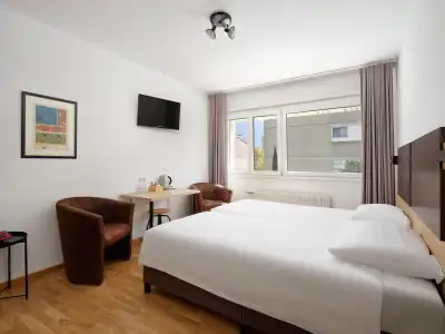 Hôtel Bon Port - 17