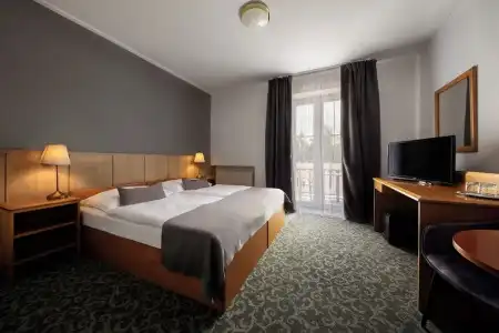 Carl Inn - 8