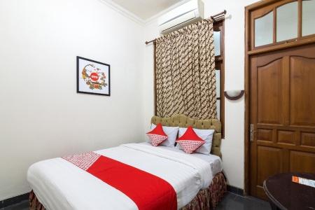 RedDoorz at Golden Inn Tugu Yogyakarta - 33