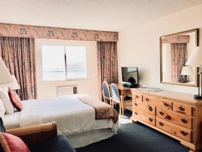 Ocean Surf Resort - 73