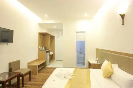 Red Palace - 6