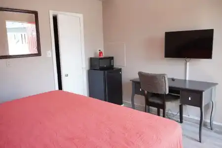 Knights Inn Burlington, ON - 75