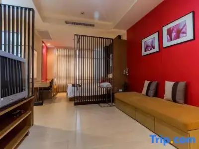 Silom convent garden - 145