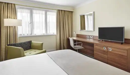 Holiday Inn Cardiff - North M4 - 3