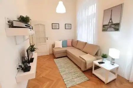 Angel City Apartments - 34