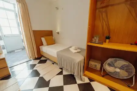 DownTown Guest House - 24