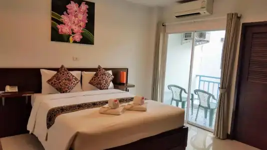 Ruen Buathong Boutique - 38