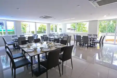 Crystal Suites Suvarnabhumi Airport - 20