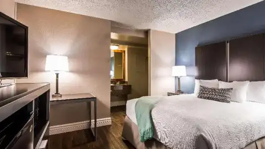 Best Western Pier Point Inn - 59