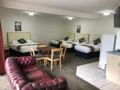 Jacksons Motor Inn - 68