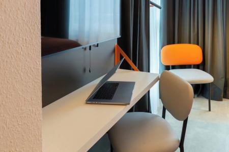Holiday Inn - the niu, BLADE SOLINGEN by IHG - 17