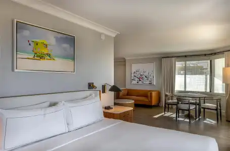 The Waterfront Beach Resort, A Hilton - 161