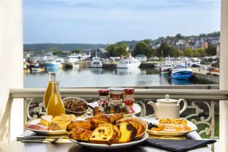 Best Western Le Cheval Blanc - Vieux Port - 10
