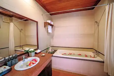 Hoi An Beach Resort - 50