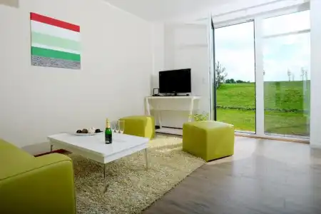 Black Bridge Apartment - 19