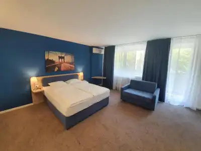 Premium Crown Suites - 99