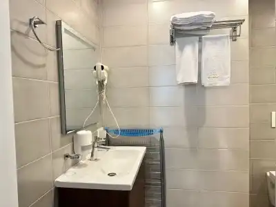 Bellevue Residence Suites - 203