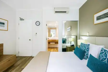 Mantra PortSea - 60