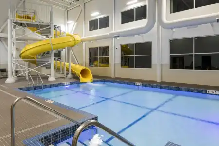 Ramada by Wyndham Revelstoke - 10