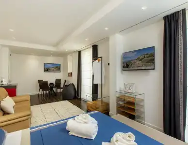 Qui Vicino boutique rooms and suites - 2