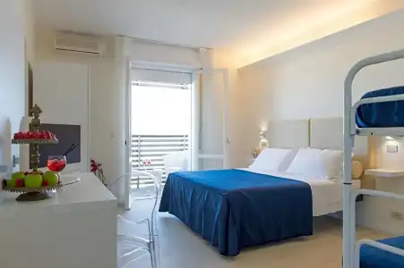 Kiss Beachfront & Restaurant - 59